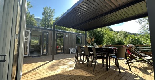 FAMILIE Terras met uitzicht Kamer